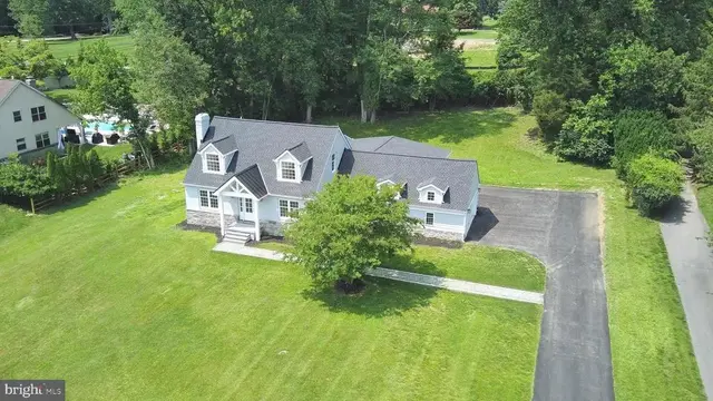 4909 Threadneedle Rd, Wilmington