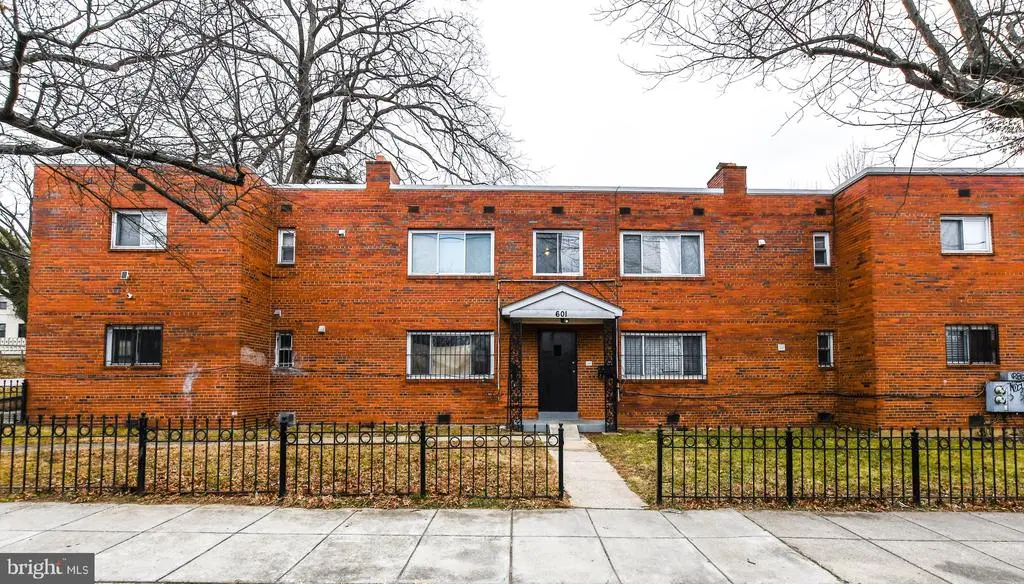 601 58th St Ne #3, WASHINGTON