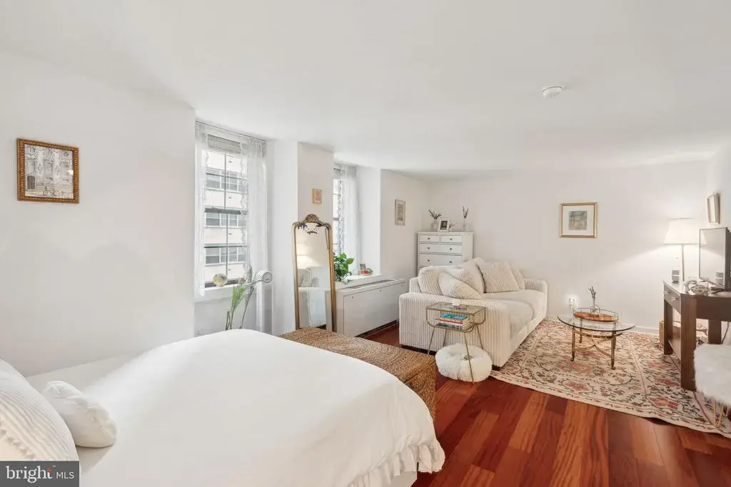 219-29 S 18th St #704, PHILADELPHIA