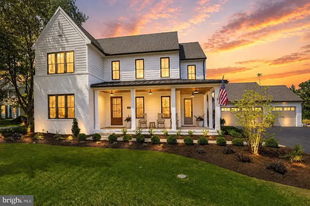 1225 Hunsicker, LANCASTER