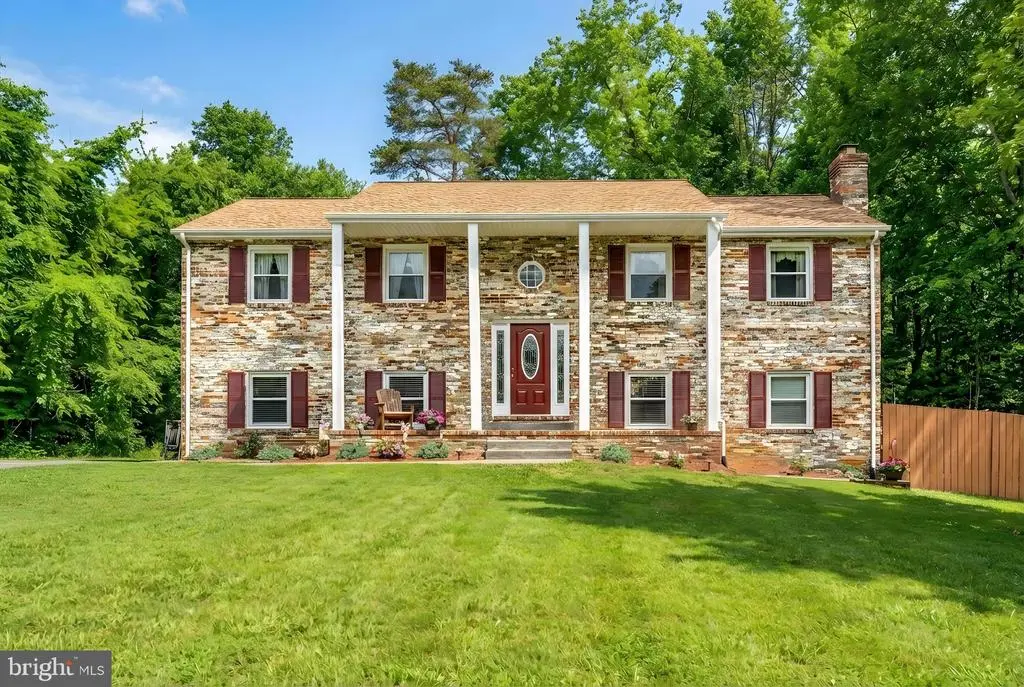 2 Saint James Ct, STAFFORD