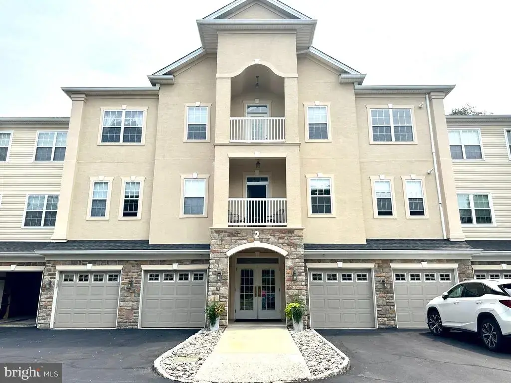 2 Falcon Dr #202, HOLLAND
