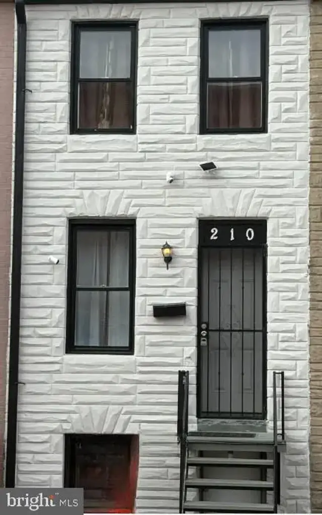 210 S Carey St, Baltimore