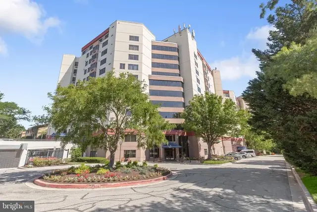 10001 Windstream Dr #404, Columbia