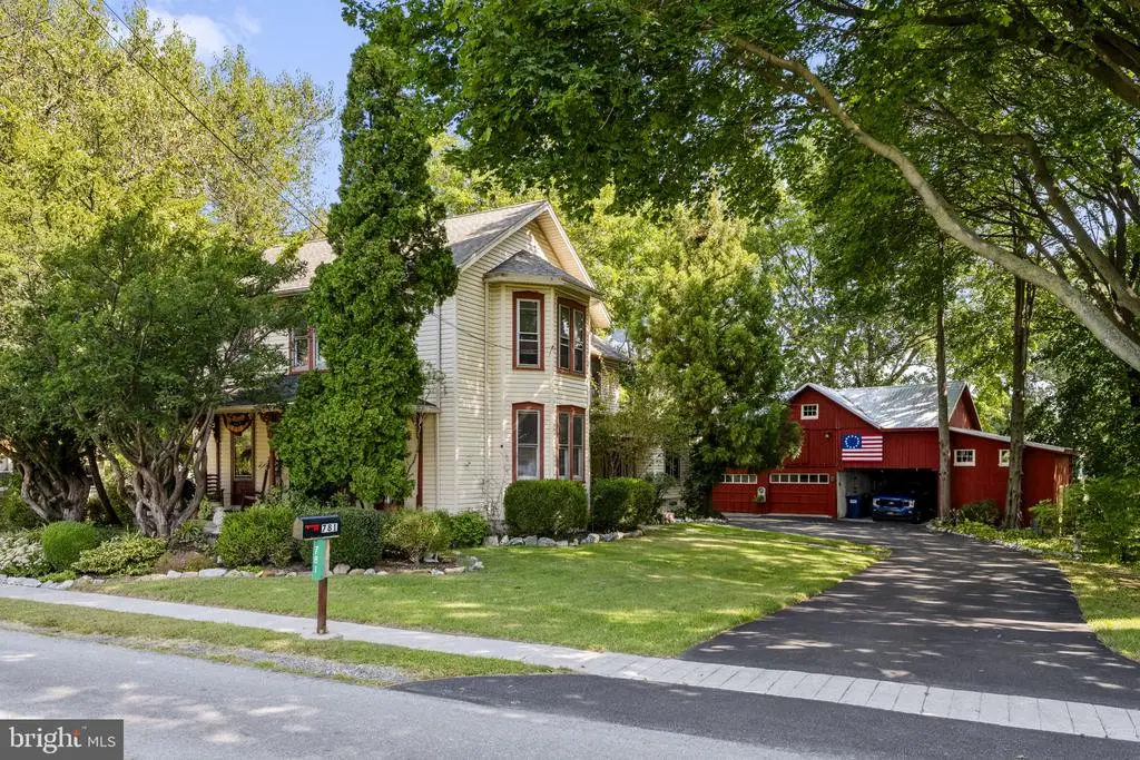 781 Newport Ave, GAP