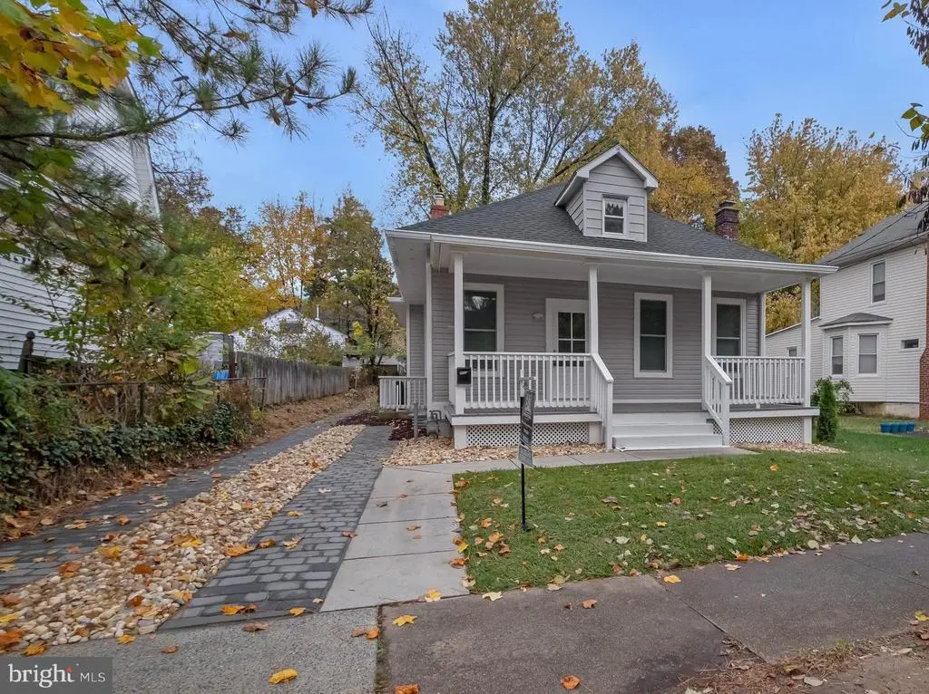 3002 Bunker Hill Rd, MOUNT RAINIER