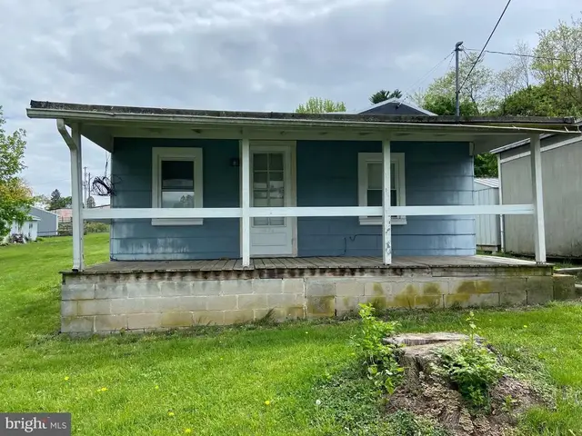2136 Church Rd, York