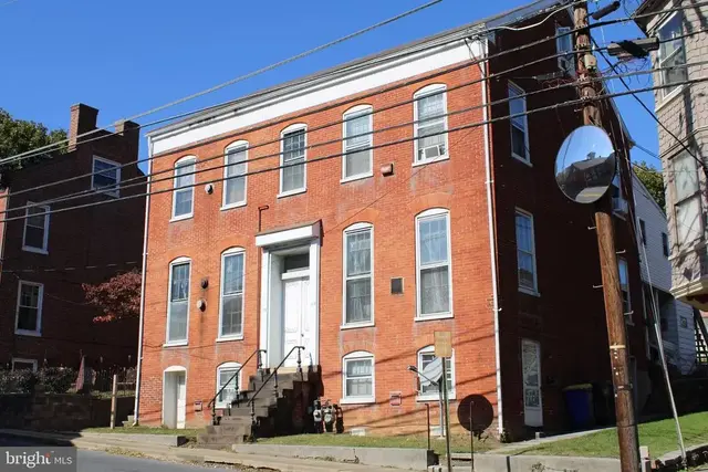 117 Main St #1st Floor Rear, Glen Rock