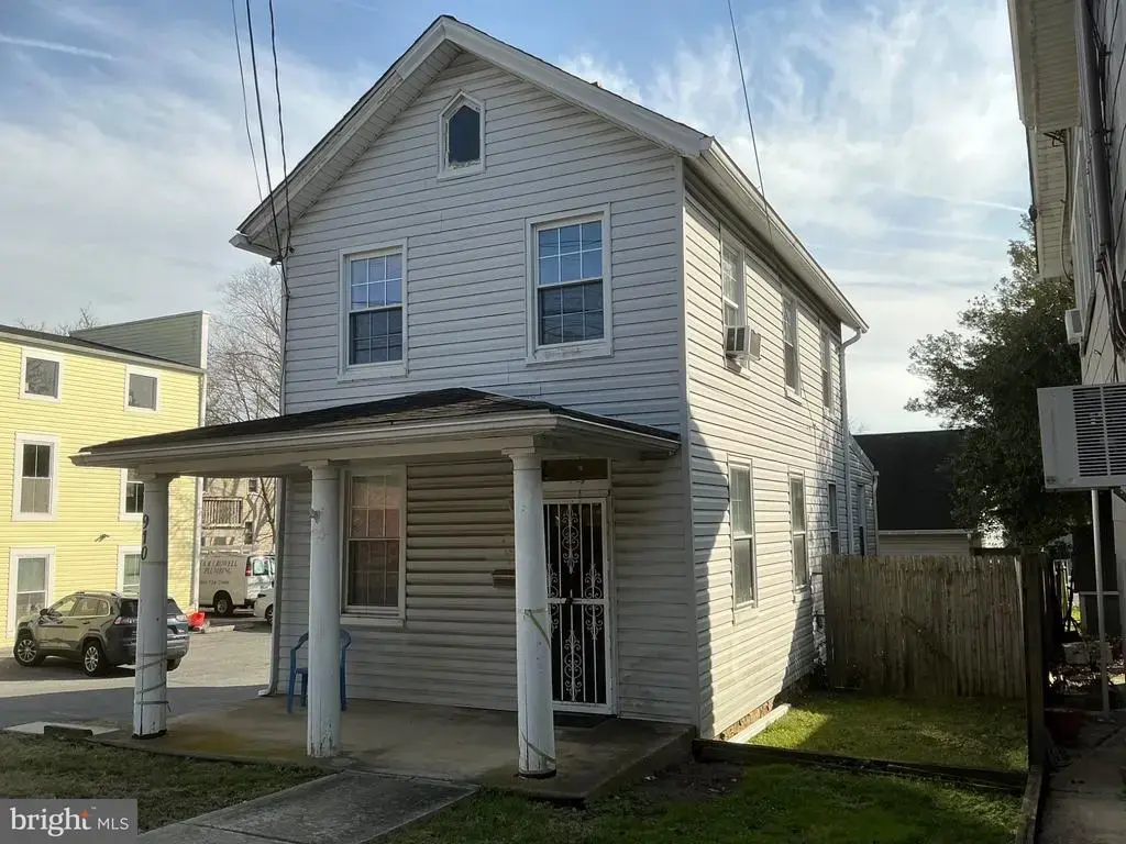 910 Montgomery St #a, LAUREL