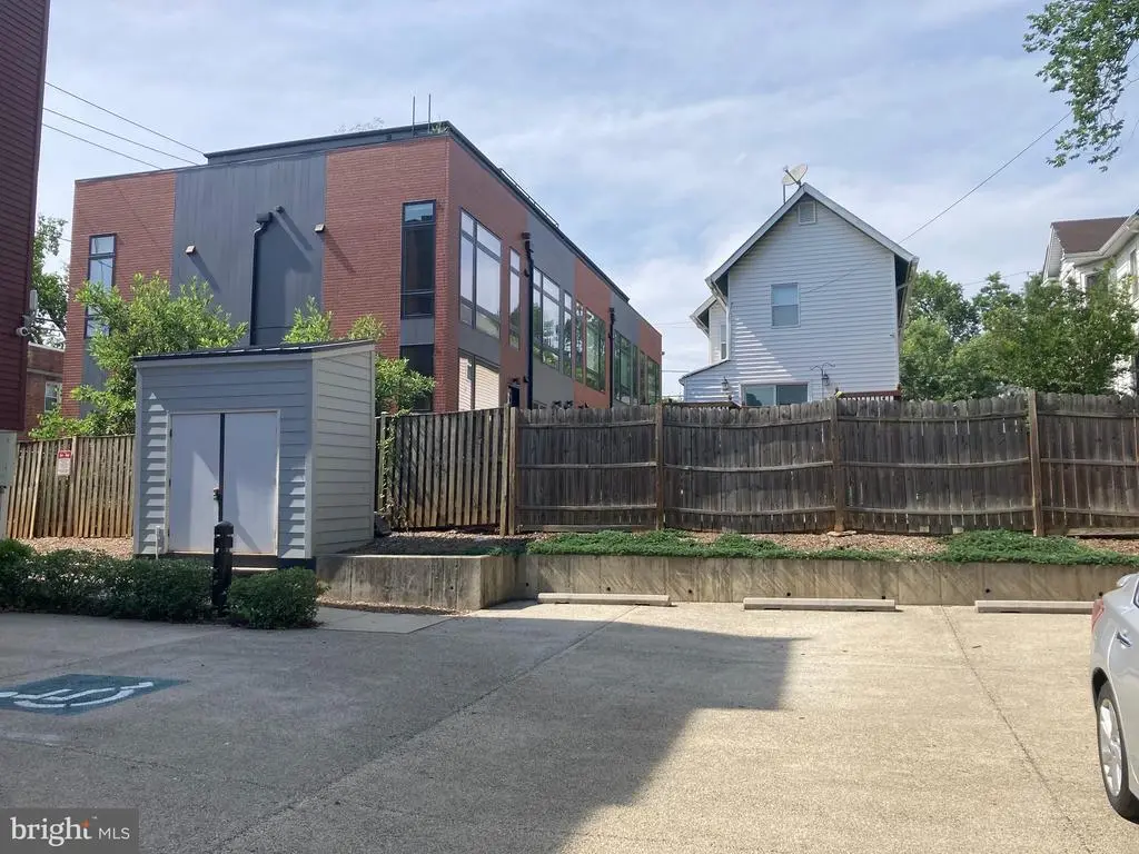 1202 Jackson St Ne #p-8, WASHINGTON