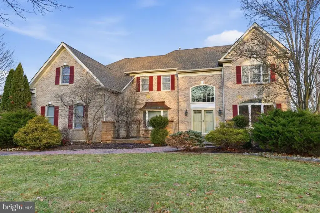 4 Sunrise Dr, DOYLESTOWN