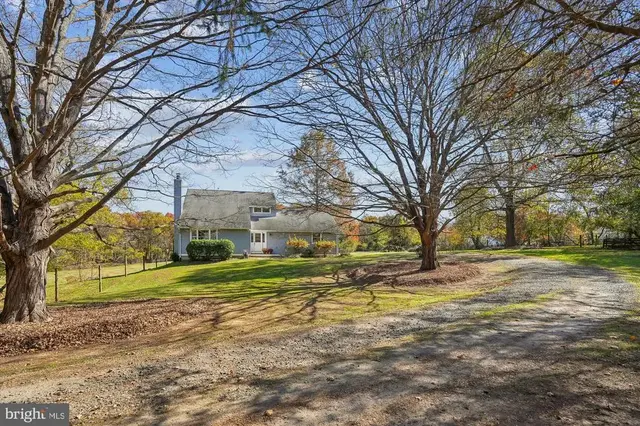12652 Route 216, Highland