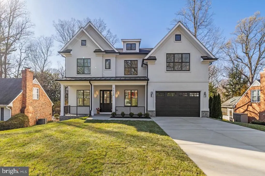 7008 Amy Ln, BETHESDA