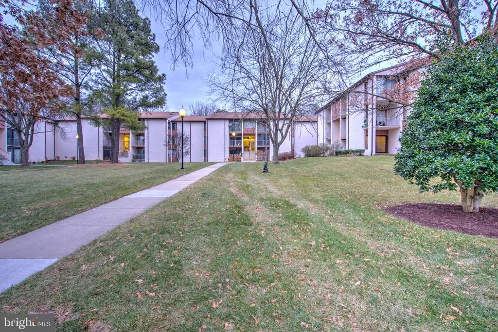 8011 Mandan Rd #201, Greenbelt