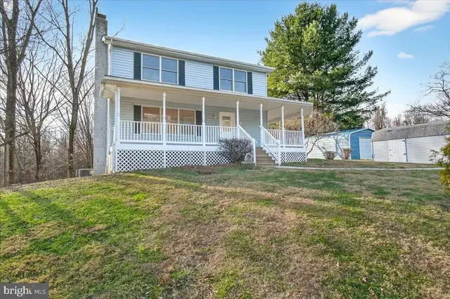 6918 Woodville Rd, Mount Airy