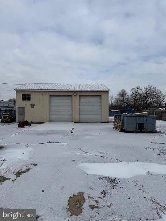 216 Lewis Ave, MORRISVILLE