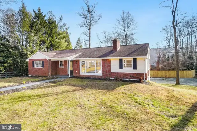 5113 Avoca Ave, Ellicott City