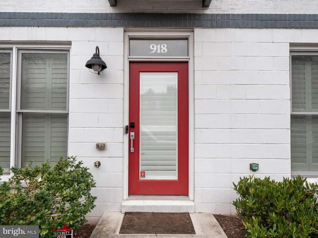 918 Pete Jones Way, ALEXANDRIA