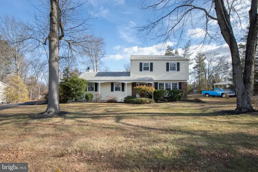107 Peggy Ln, CHALFONT