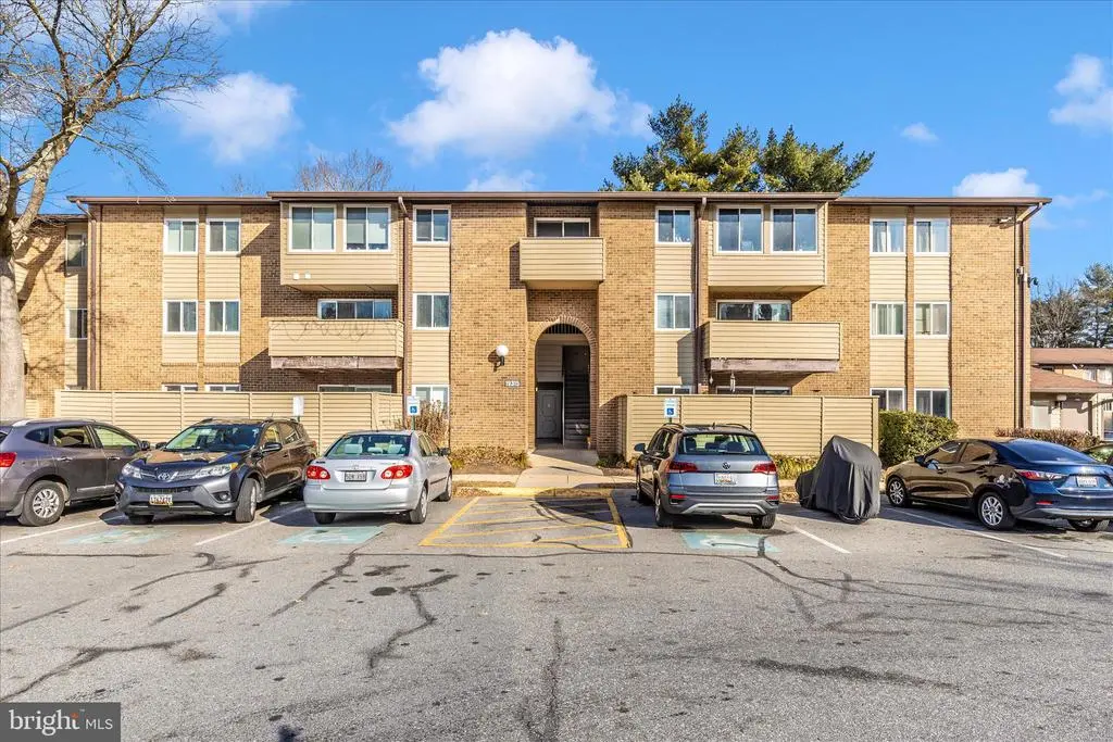 19315 Club House Rd #201, Gaithersburg