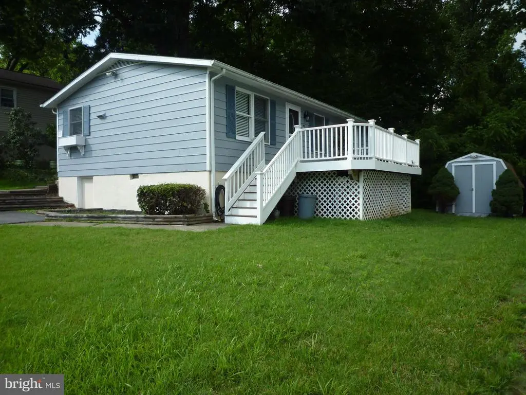 15 University, Catonsville