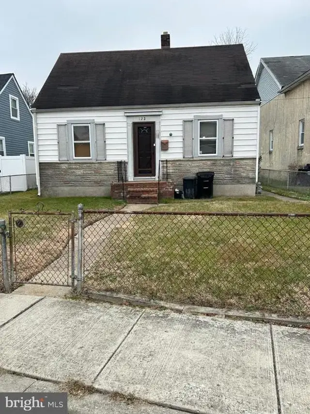 123 Oak St, Baltimore
