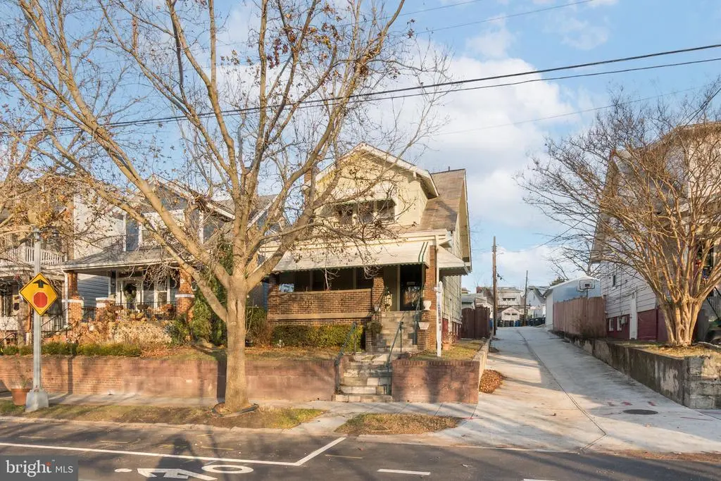 4413 7th St Nw, Washington