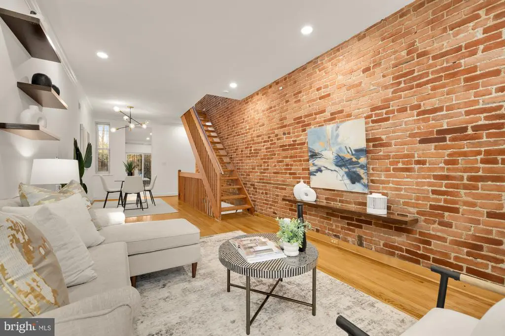 706 L St Se, WASHINGTON