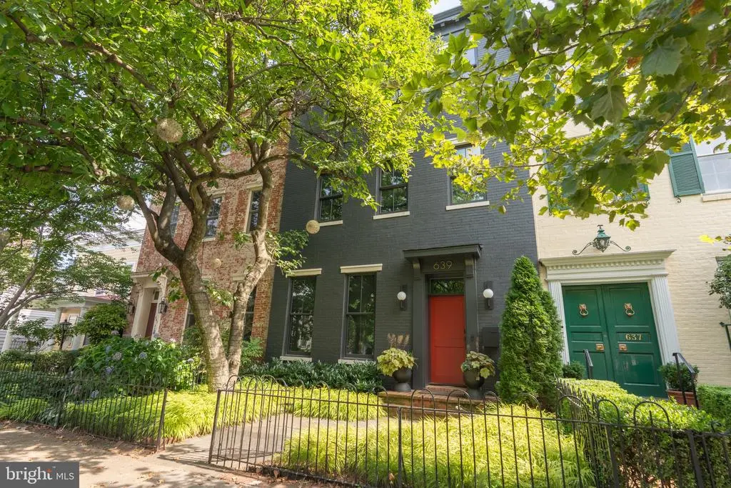 639 E St Se, WASHINGTON