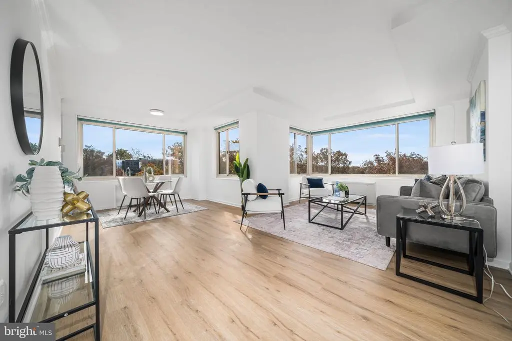 4000 Tunlaw Rd Nw #811, WASHINGTON