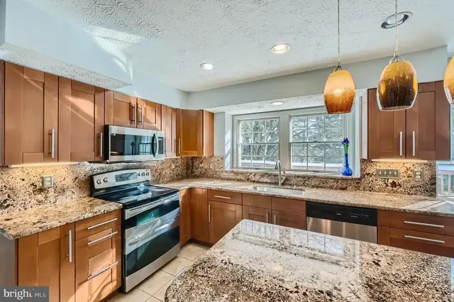 8 Sapphire Hill Ct, Baltimore
