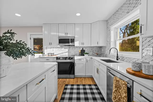 4405 Laurel Rd, Alexandria