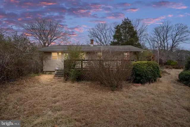742 White Oak Rd, Fredericksburg