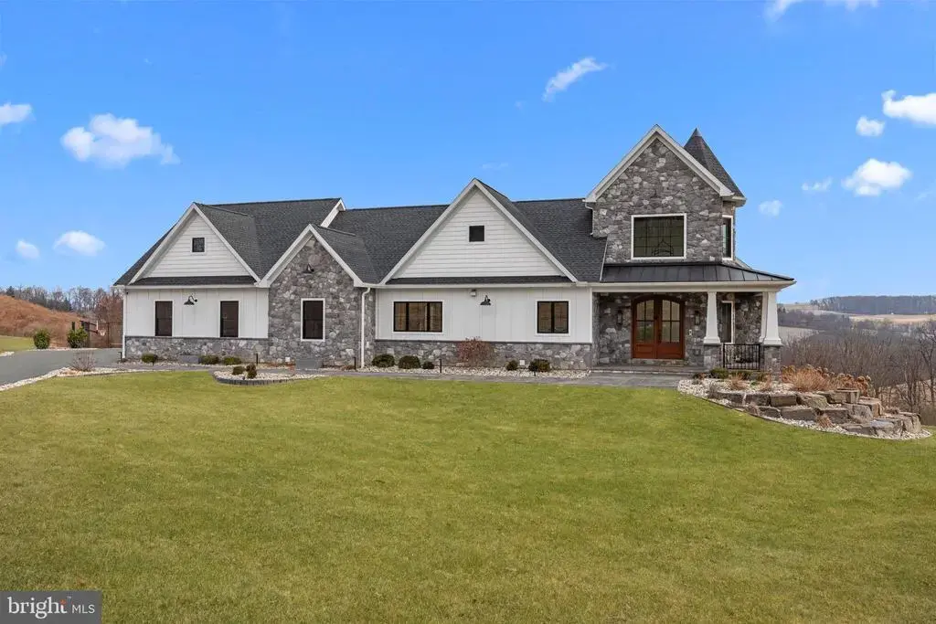 176 Fenstermaker Rd, KUTZTOWN