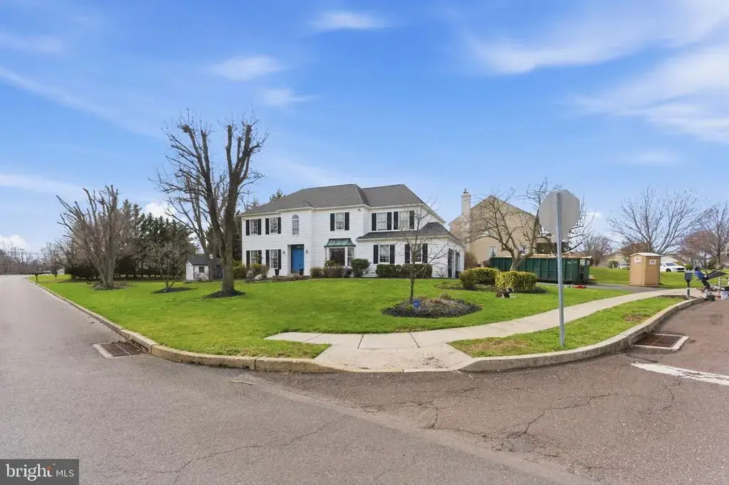 32 Marian Cir, CHALFONT