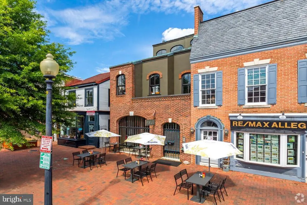 218 7th St Se, WASHINGTON