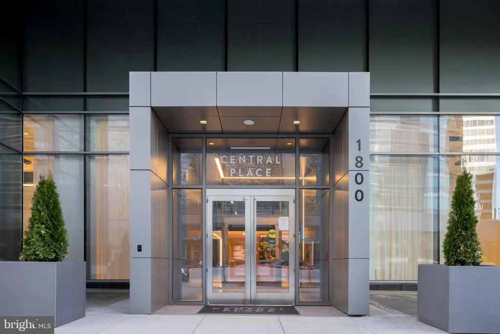 1800 N Lynn St #2903, ARLINGTON