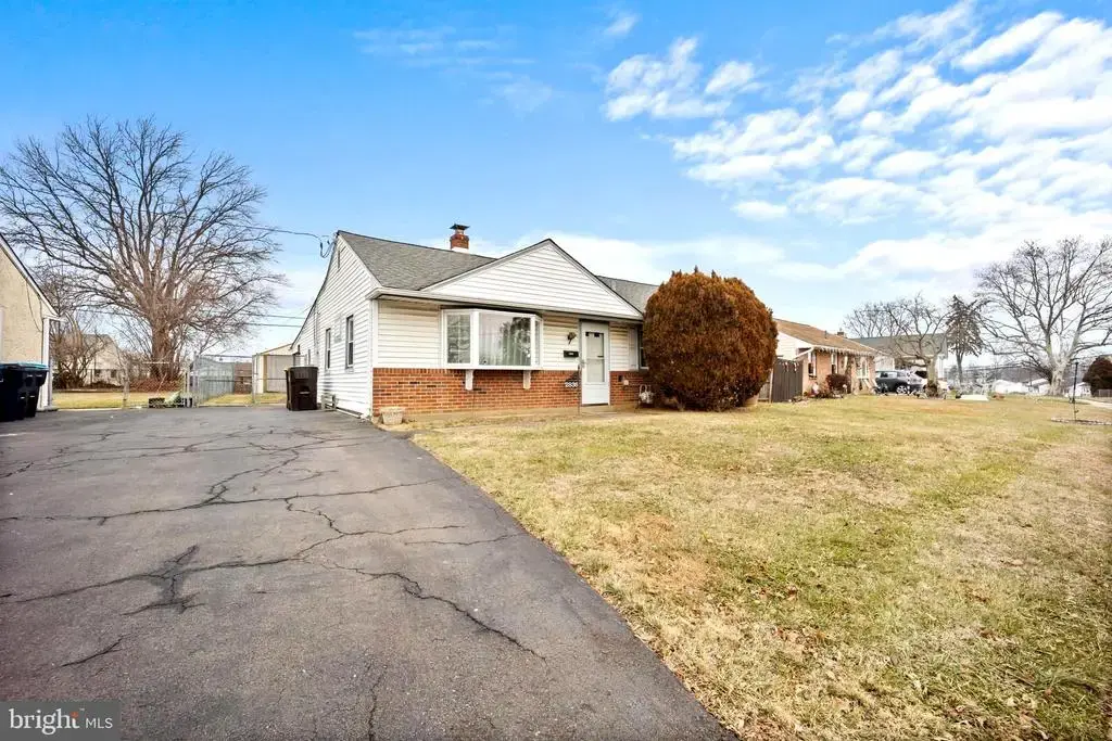 2836 Windsor Dr, BENSALEM