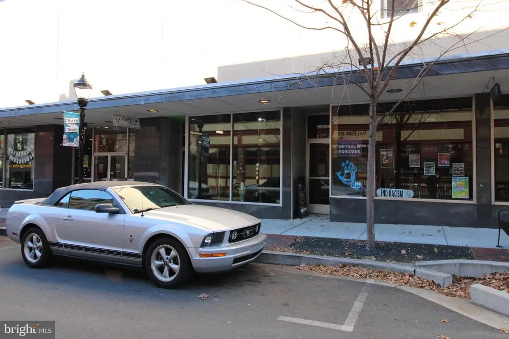 213 W Main St #107, Salisbury