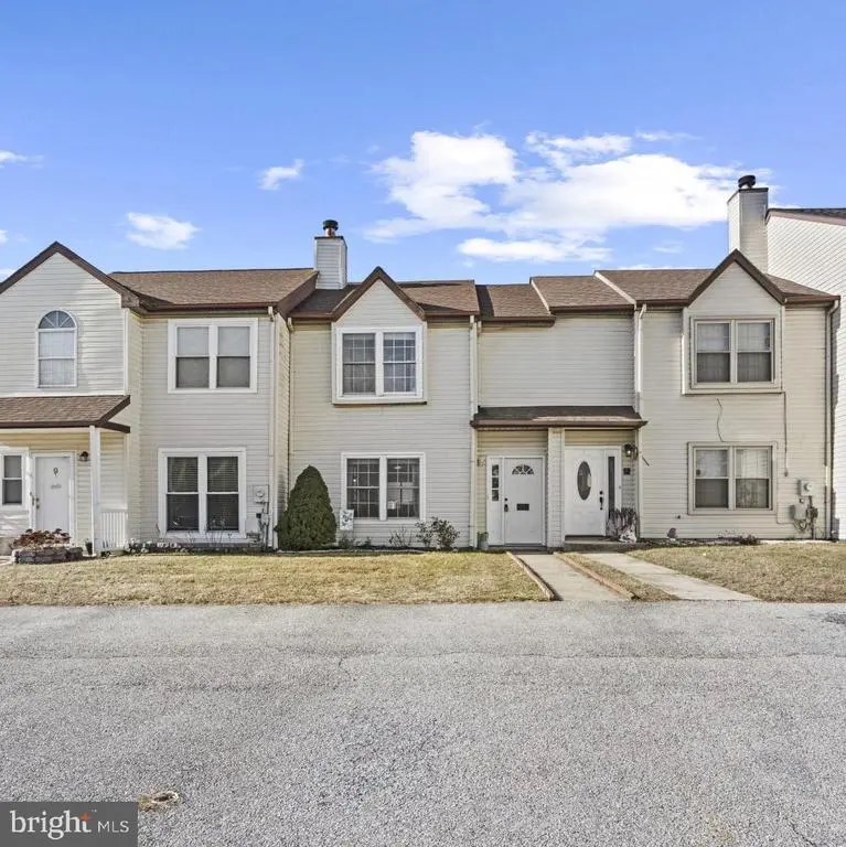 11 Schuyler Ct, Newark