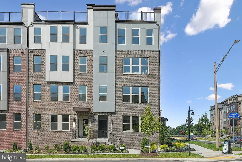 8664 Lovelace St, MANASSAS