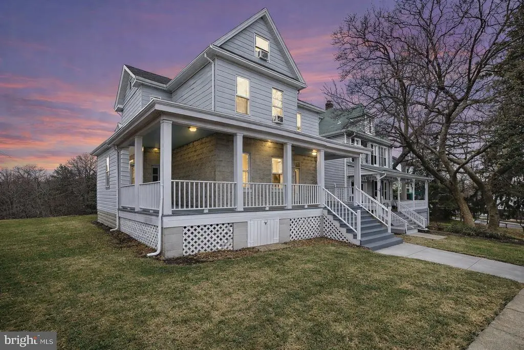 4014 33rd St, MOUNT RAINIER