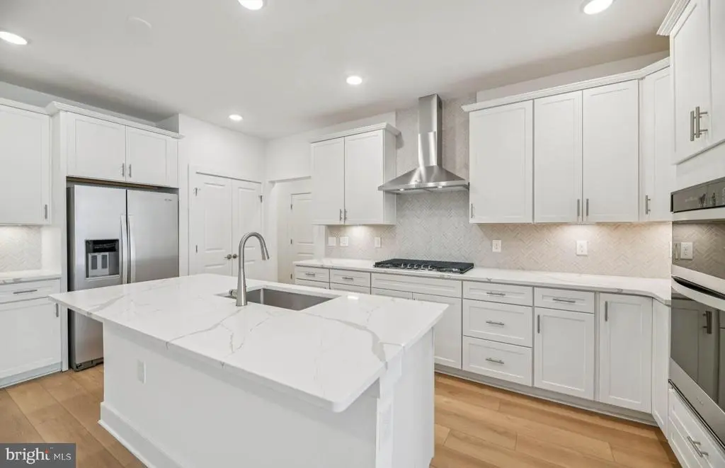 6172 Amber Ln, HAYMARKET