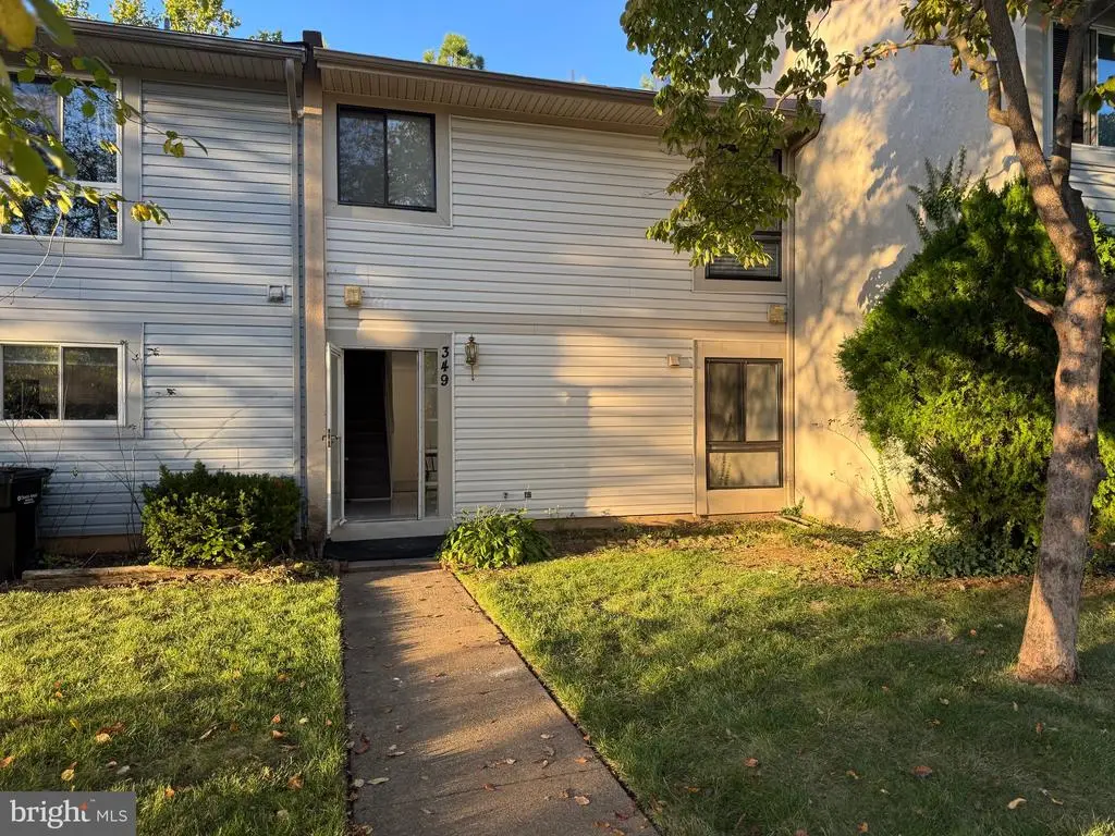 349 Reneau Way, HERNDON