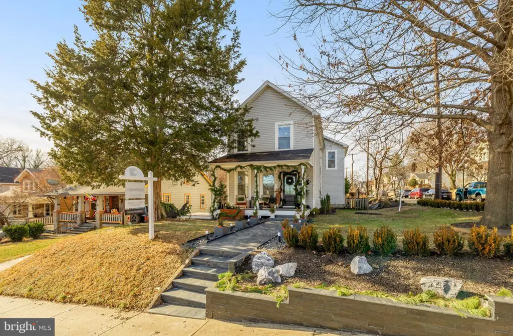 4240 34th St, MOUNT RAINIER