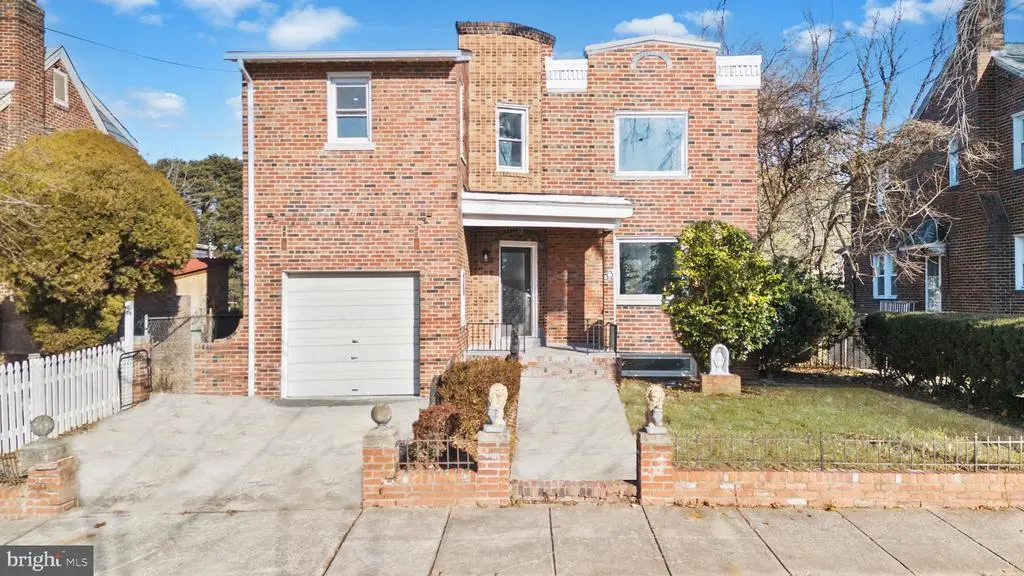 33 Nicholson St Nw, Washington