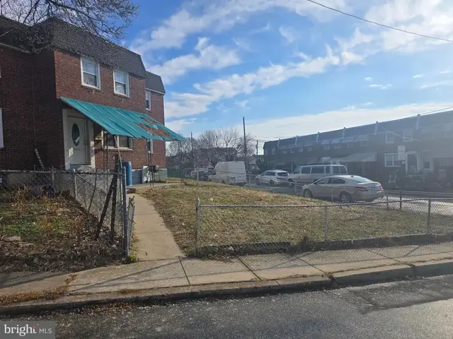 7160 Clover Ln, Upper Darby