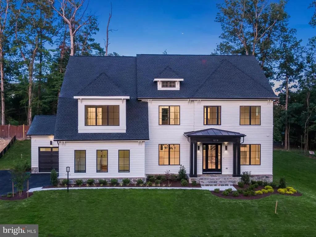 9209 Franks Point Ln, LORTON