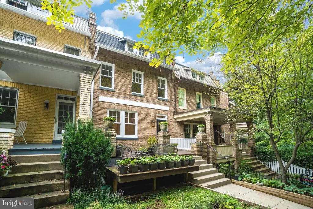 2030 Pierce Mill Rd Nw, WASHINGTON