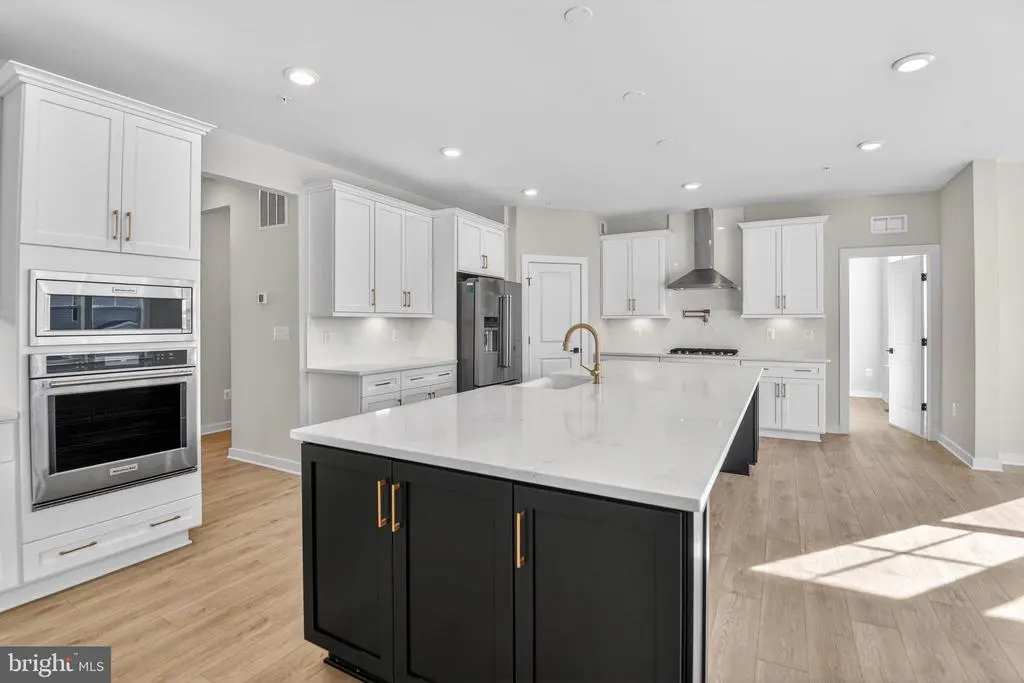 403 Meadow Creek Dr, Bowie